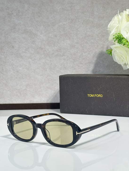 Picture of Tom Ford Sunglasses _SKUfw76439846fw